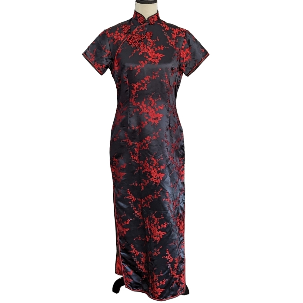 Classic Black and Red Floral Cheongsam Dress